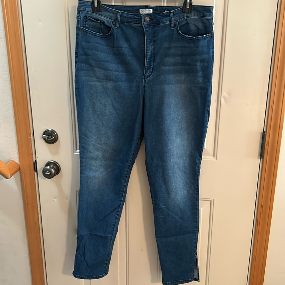 Sofia Vergara Women’s Jeans, size 20